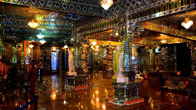 Arulmigu Sri Rajakaliamman Glass Temple, Malaysia