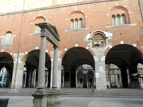 Palazzo della Ragione - Milan Palazzo della Ragione - Milan
