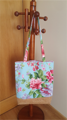 Cork and fabric roses tote bag