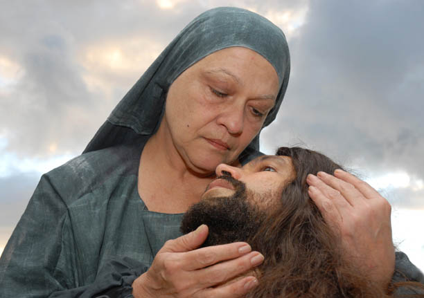 “A Paixão  de Cristo”, com  Jackson  Costa  e Regina  Dourado em Cartaz na Concha Acústica do Teatro Castro Alves