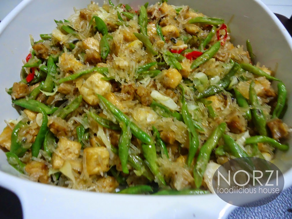 NORZI FOODILICIOUS HOUSE: RESEPI : KARI AYAM