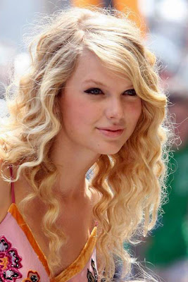 4. Long Curly Hairstyles - The Envy Of Most Girls