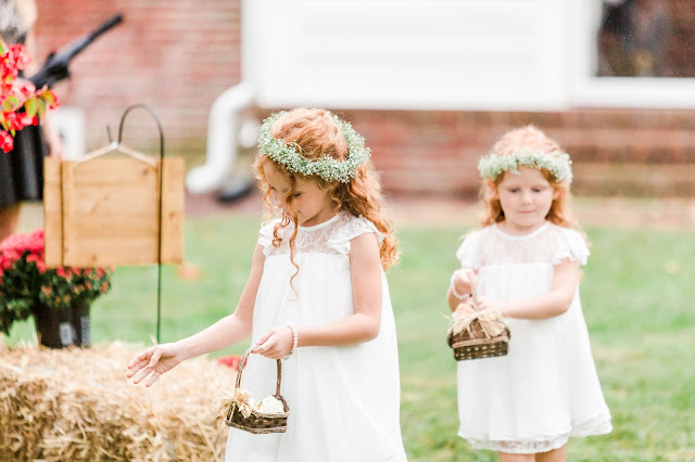 A Cranberry and Blue Autumn Wedding at Worsell Manor in Warwick, MD by Heather Ryan Photography 