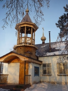 Церковь в честь великомученицы Варвары в селе Красный Яр с только что установленными колоколами Церковь в честь великомученицы Варвары в селе Красный Яр с только что установленными колоколами