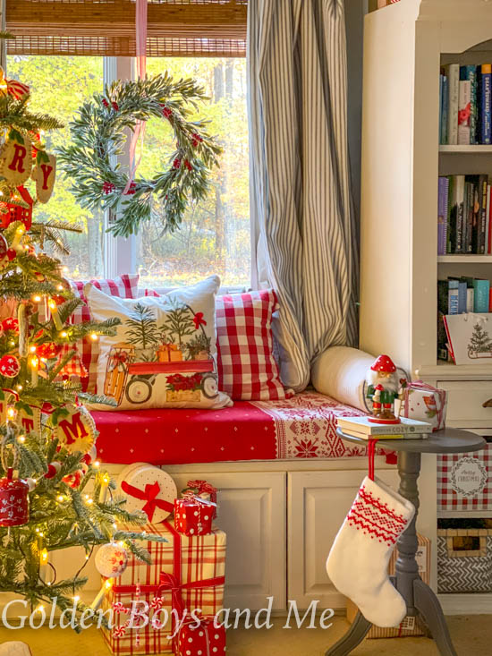 DIY window seat in bedroom with Christmas decor - www.goldenboysandme.com