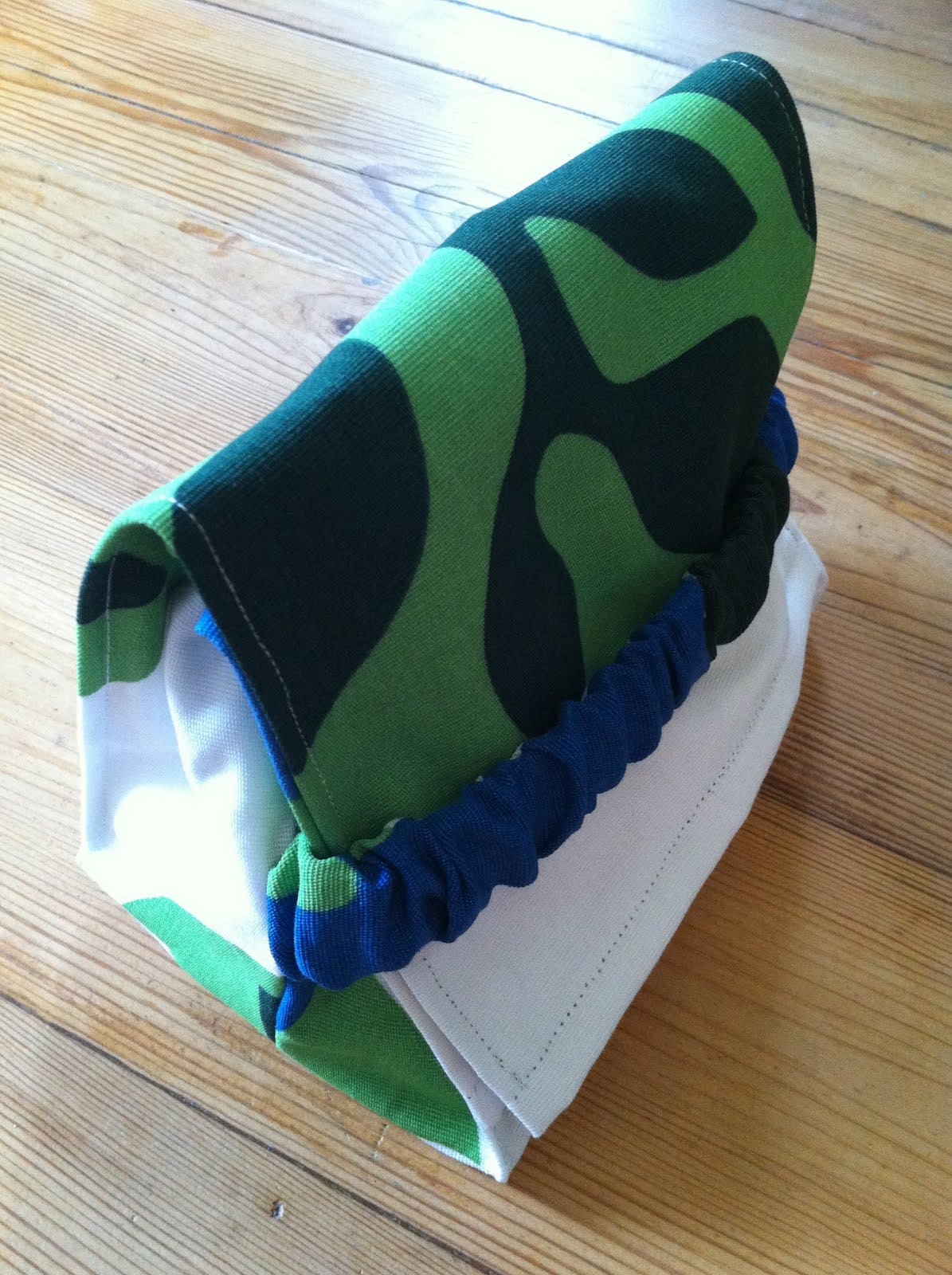 DIY Insulated Lunch Bag FREE sewing tutorial