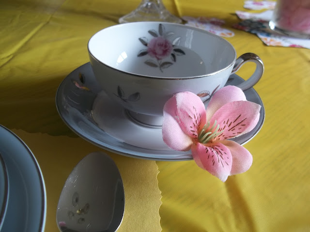 tea party table setting
