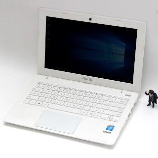 ASUS X200MA Intel N2920 Second di Malang