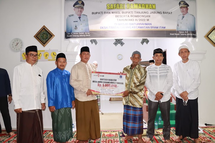 Pemkab Tanjab Barat Safari Ramadhan Perdana di Kecamatan Bram Itam