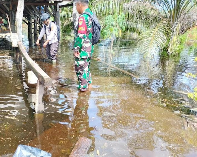 Polsek Sandes gerak cepat Memenimalisir banjir