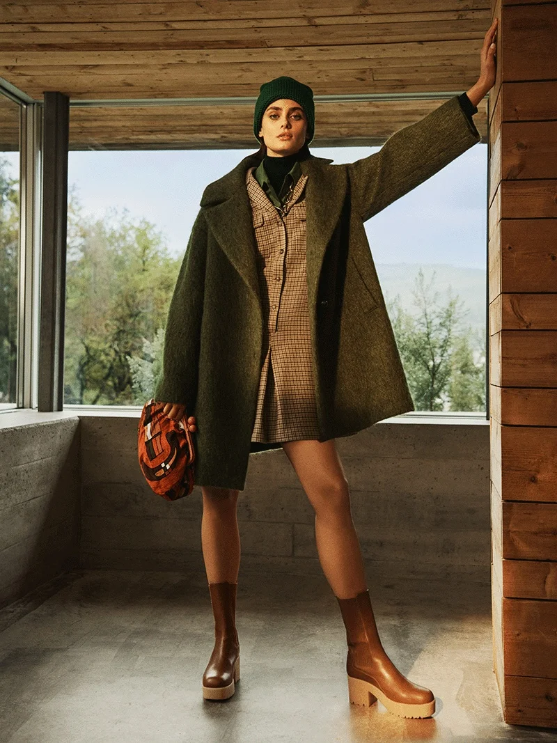 Weekend Max Mara Fall/Winter 2022 Campaign