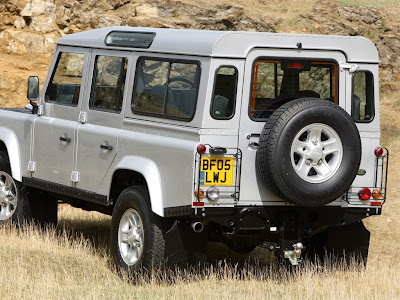 Land Rover Defender Standard Resolution Wallpaper 7