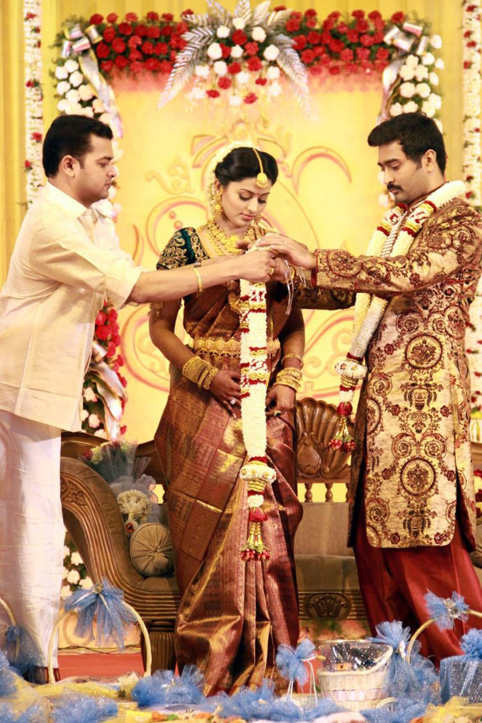 TeluguMovieClub: Sneha Prasanna wedding pics