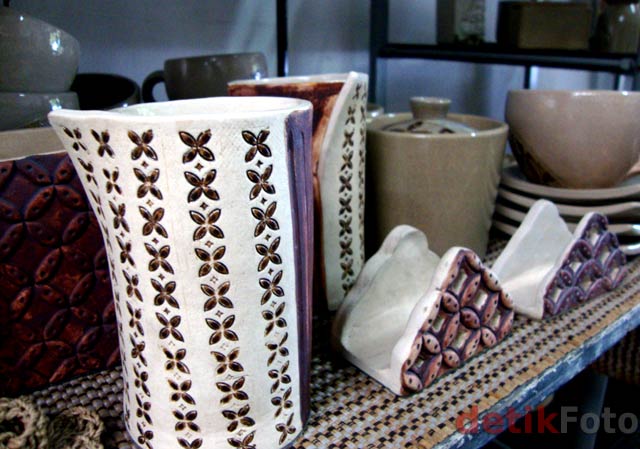 Unik Keramik Bermotif Batik Informasi Gila