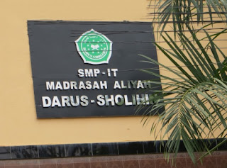 SMPIT Darus Sholihin, Depok