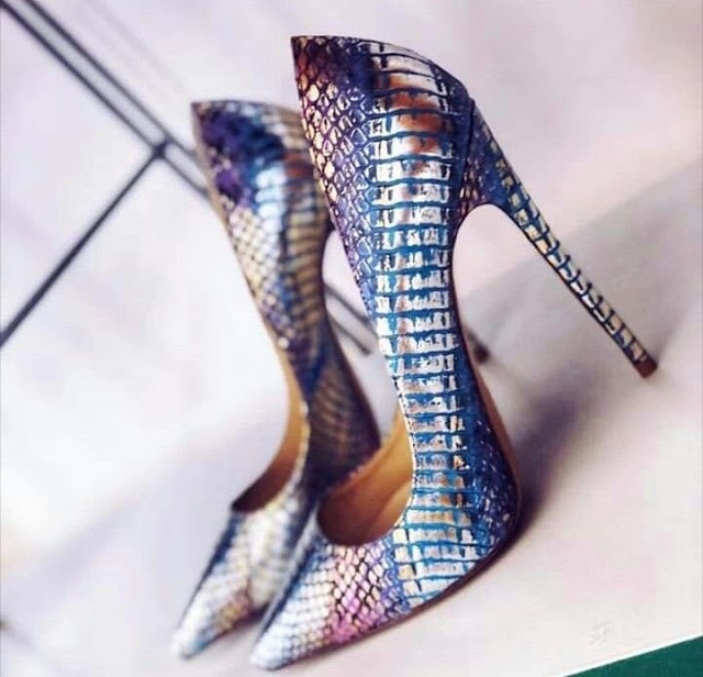 Metallic stiletto heel