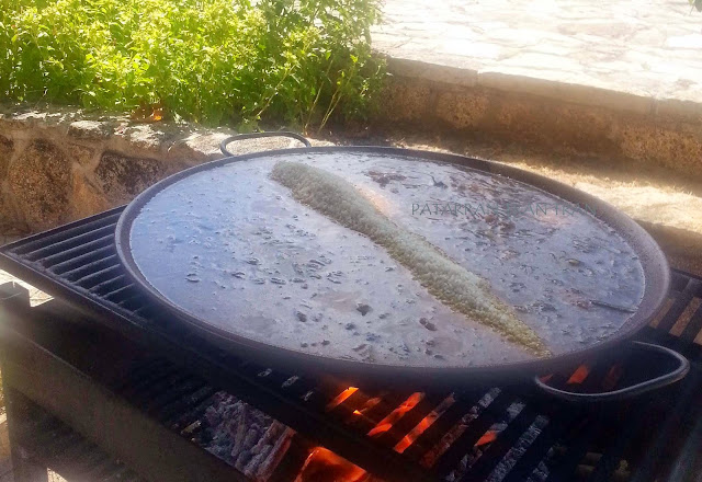 Paella Valenciana de Leña