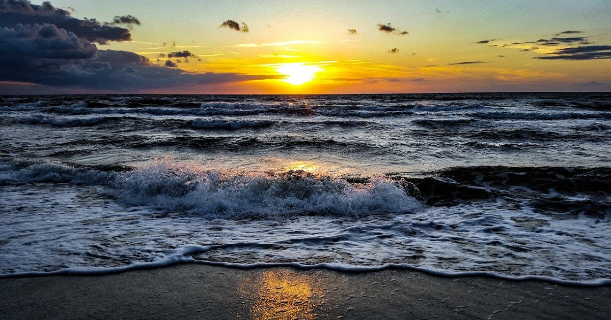 Gambar Pemandangan Pantai Malam Hari Sunset Yang Indah HD 