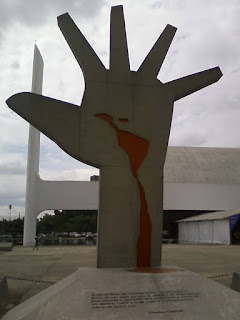 Mão da Améric - Memorial da América Latina