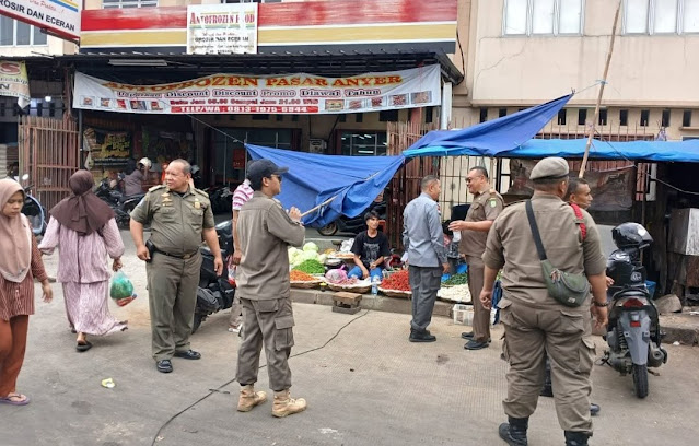 Satpol PP Kota Tangerang Kembali Lakukan Penertiban di Pasar Anyar dan Pasar Sipon