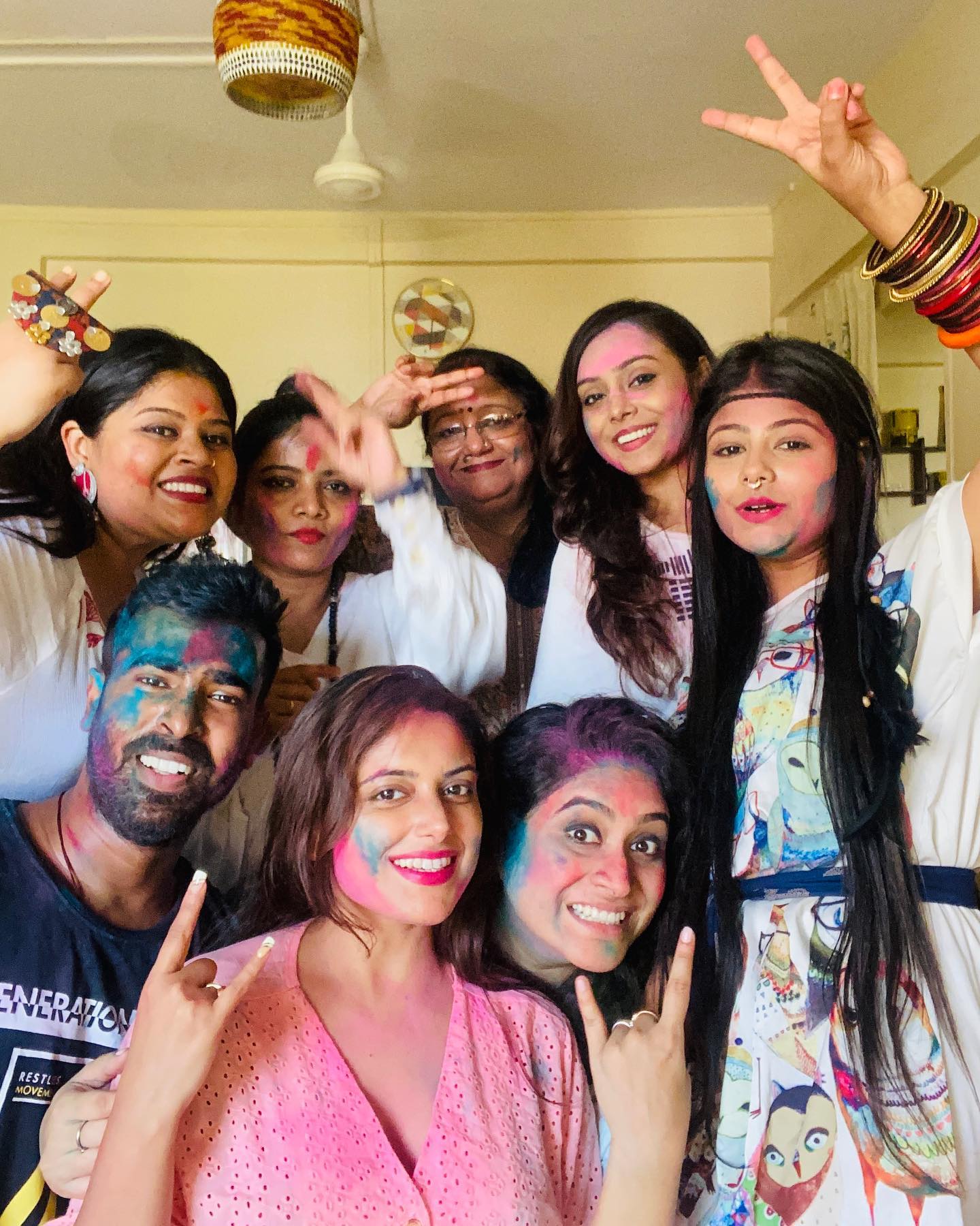 https://www.filmynaka.com/2021/03/tv-actress-sneha-paul-celebrates-holi.html