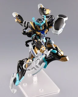 HG 1/144 GQuuuuuuX: Reversal Negative Color by @suto1570