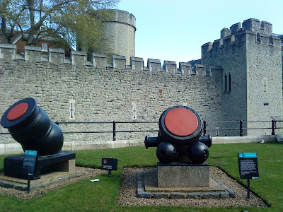 by E.V.Pita... England: Tower of London / por E.V.Pita.... Inglaterra: Torre de Londres