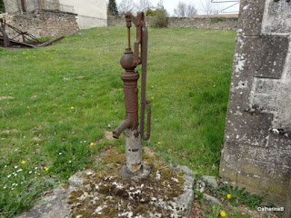 village-martyr-fantôme-oradour-sur-glane-jpg