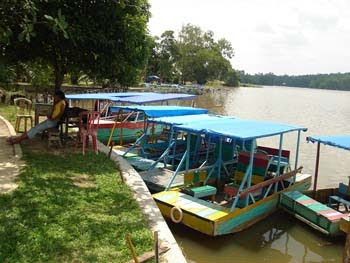 Boat di Danau Buatan Pekanbaru