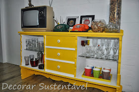 movel amarelo