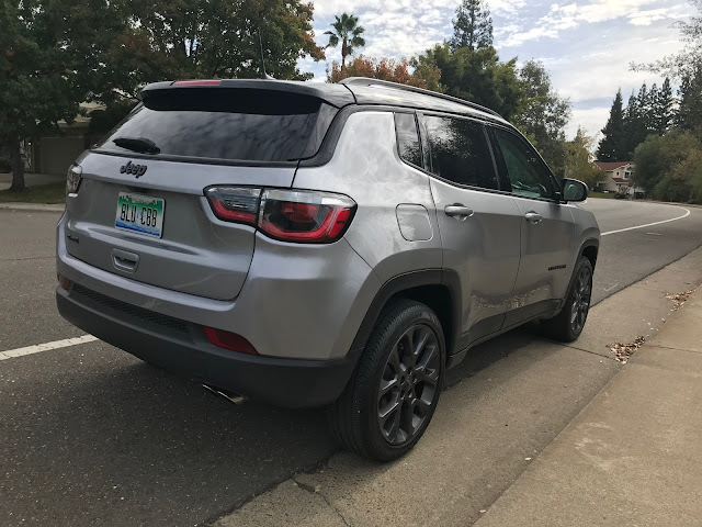 Rear 3/4 view of 2019 Jeep Compass Limited High Altitude 4X4