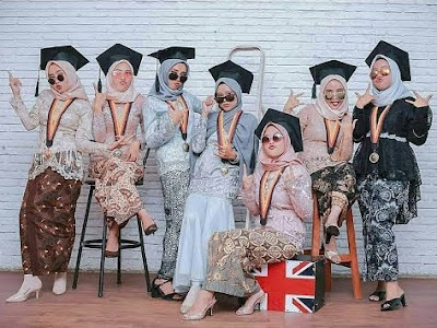 Model Kebaya wisuda hijab