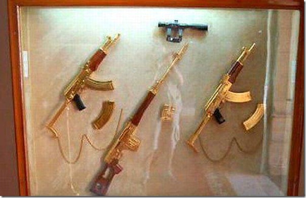 Armas de Ouro de Saddam Hussein (2)