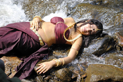 hari priya spicy new , hari priya unseen pics