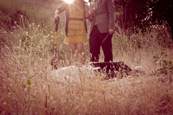 Buku Pre Wedding Jadi Special Dan Unik Karena Foto Foto Ini .. Temukan Alasan Nya Disini ... [ www.BlogApaAja.com ]