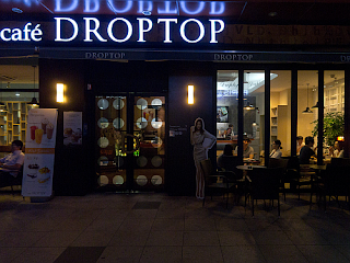 Coffee shop in Seoul, cafe DROPTOP