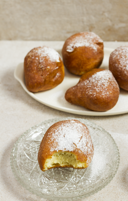 Oliebollen- sylwestrowy przysmak w Holandii.