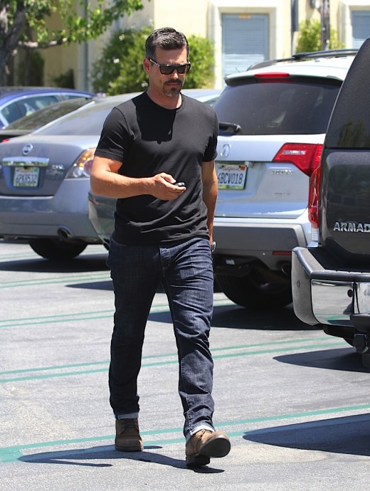 Eddie Cibrian Is Out And About » Gossip