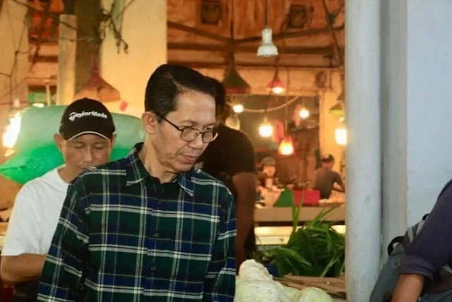 Turun ke Pasar Basah Botania, Amsakar : Harga Cabai  Lombok Sudah Turun