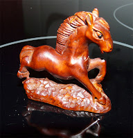 Caballo Galopando. Netsuke Arte Japones