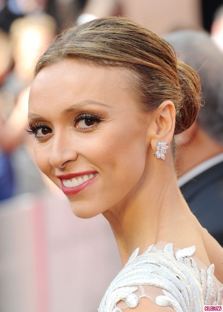  Giuliana Rancic via I love her makeup here because it 39s actually a bit 