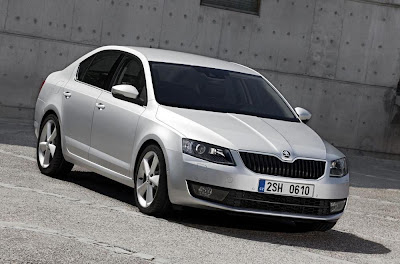 Skoda Octavia (2013) Front Side