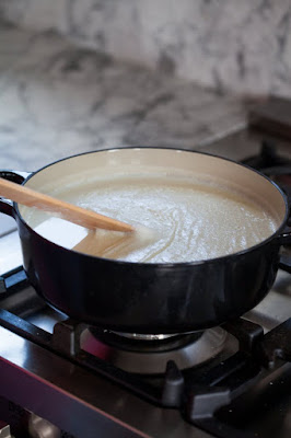 Bước 1 của cách làm sữa chua tại nhà