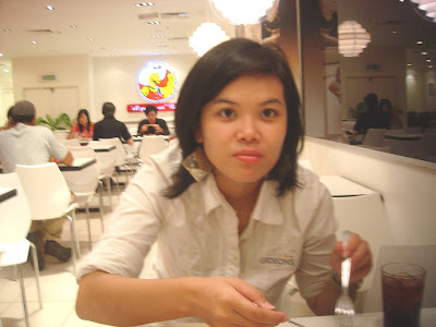 Aha! Esther caught my silly pigging-out face :P