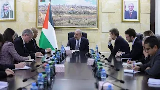 Shtayyeh to an American delegation: The veto against the ceasefire in Gaza encourages more bloodshed