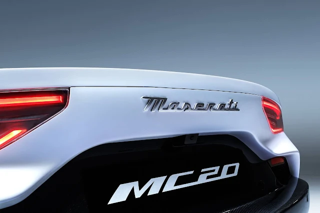 Maserati MC20 Nameplate Trasero