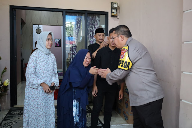 Kapolda Banten Sambangi Rumah Duka Ipda Yusmana