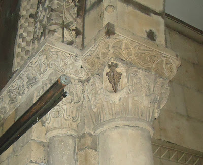 capiteles arco triunfal IGLESIA DE SANTA EULALIA Camino del Salvador