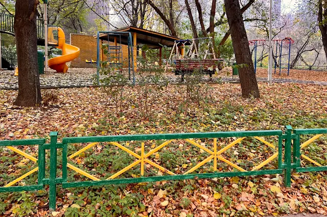 улица Пудовкина, дворы, детская площадка