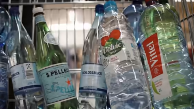 Recycling of plastic bottles. How important is to recycle plastic products.